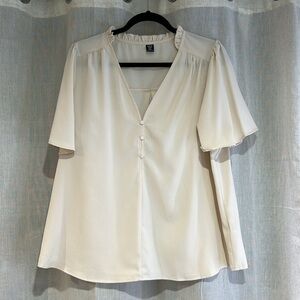 Plus - Cream Women's Short Sleeve Top - 0X 12
